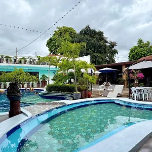 vincent-resort-hotel.angeleshotels.net/